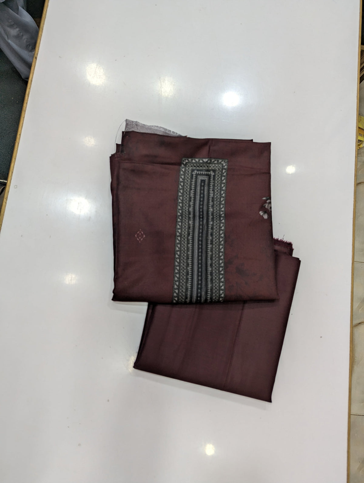 Premium Dhanak 2 Piece Winter Suit – Elegant Unstitched Collection - 008 - View 2