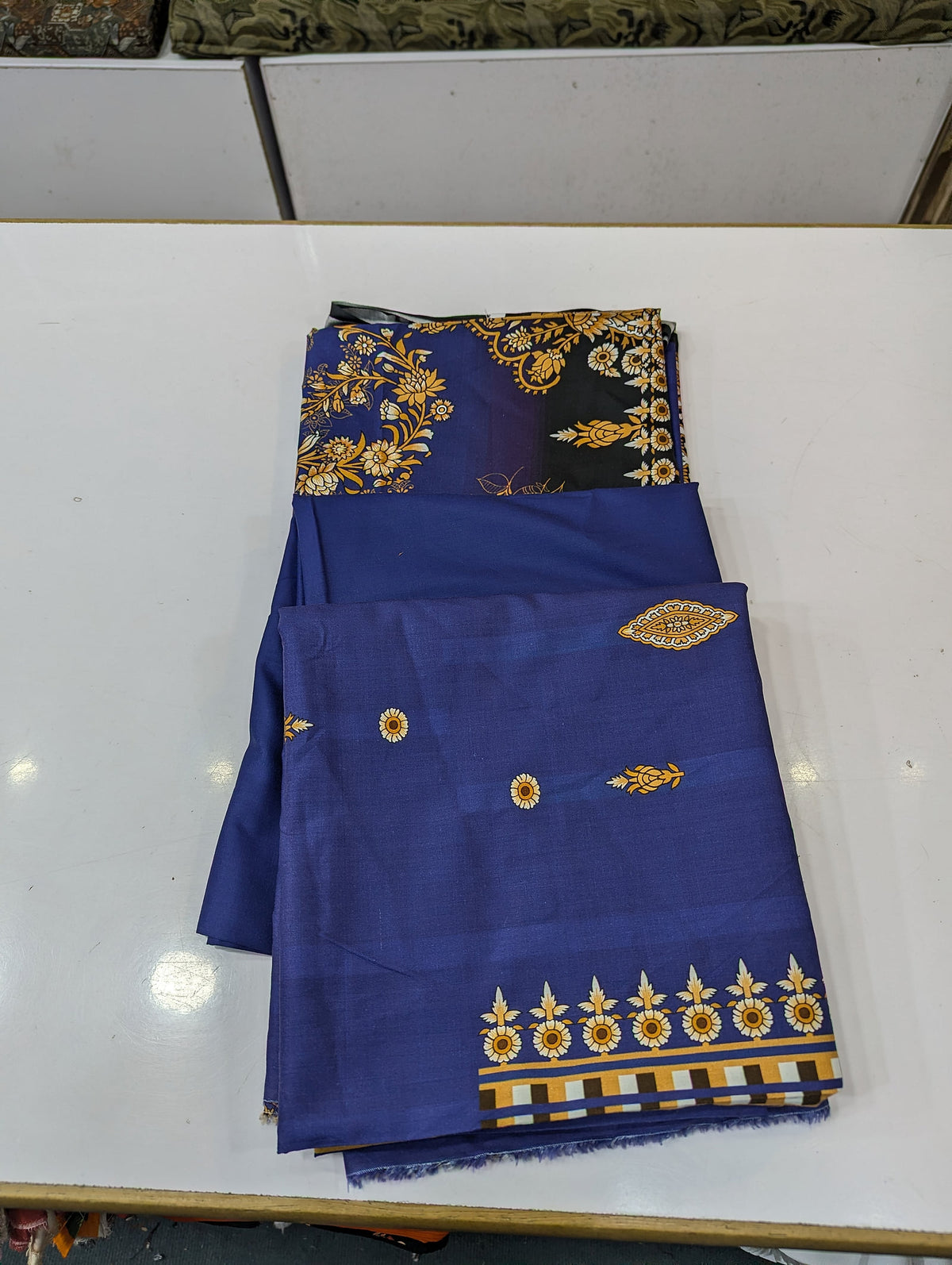 Bin Saeed Linen Printed 3 Piece Suit | Pakistani Winter Collection - 018 - View 1