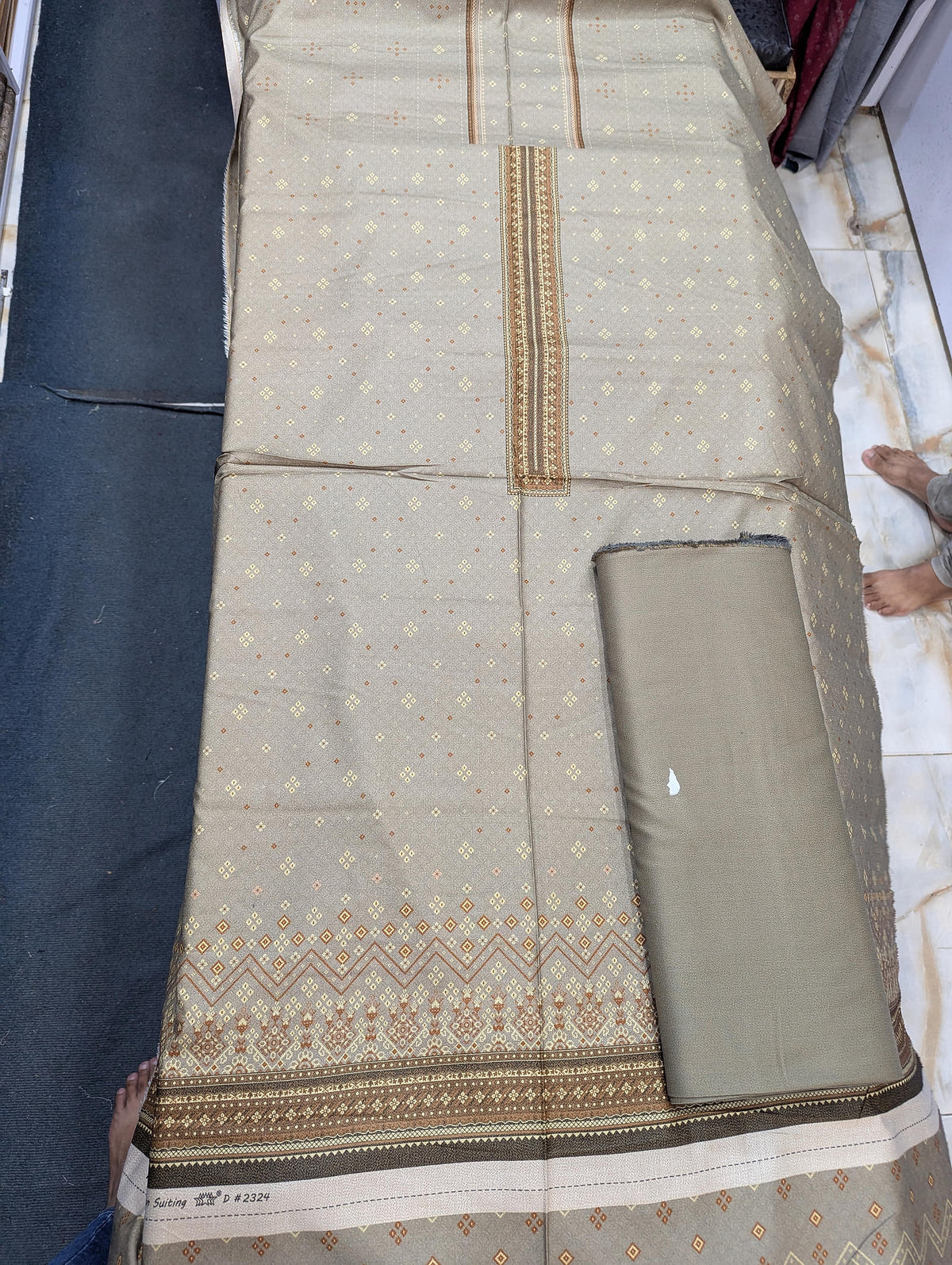 Premium Dhanak 2 Piece Winter Suit – Elegant Unstitched Collection - 004 - View 1