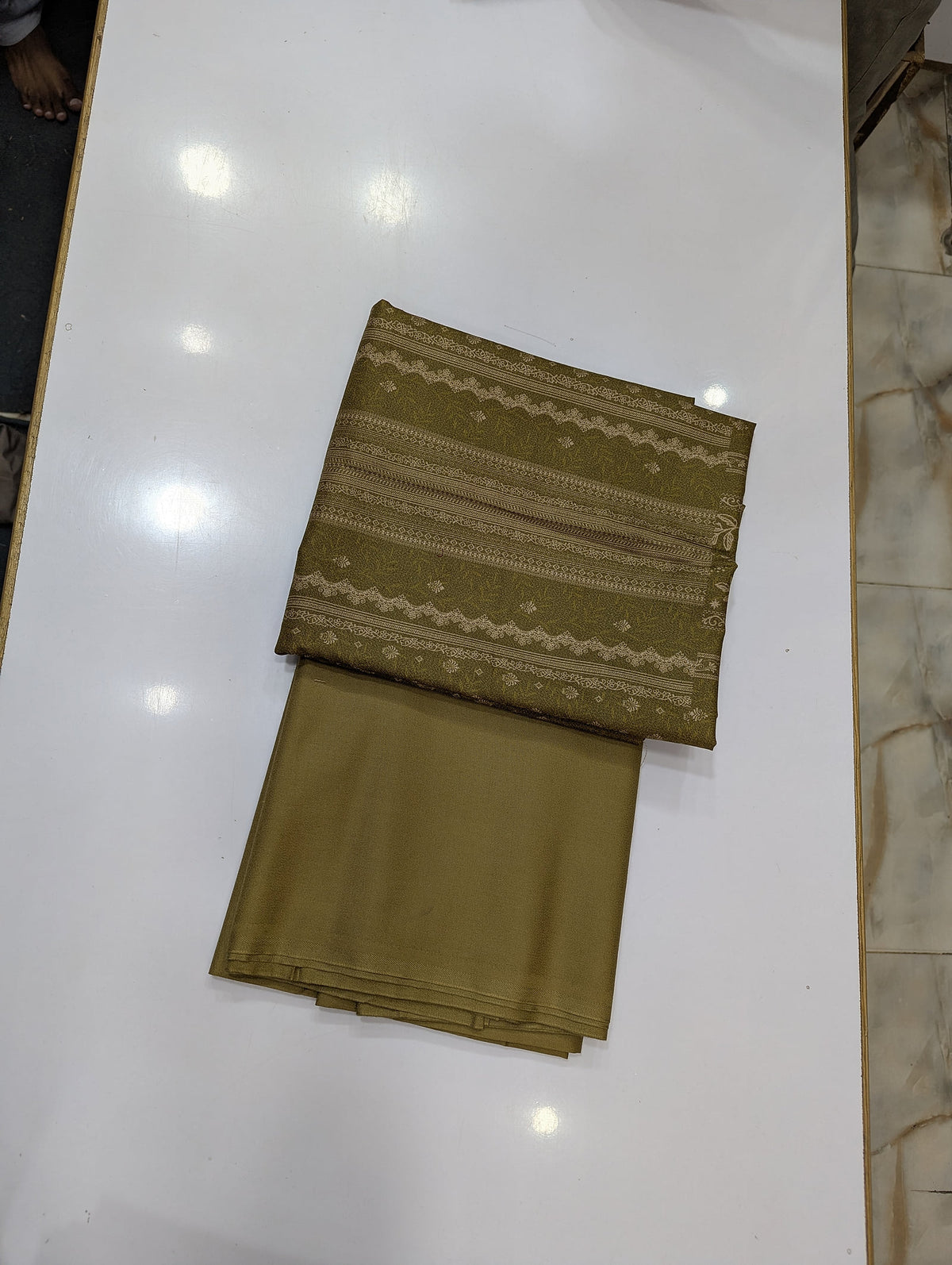 Premium Dhanak 2 Piece Winter Suit – Elegant Unstitched Collection - 006 - View 2