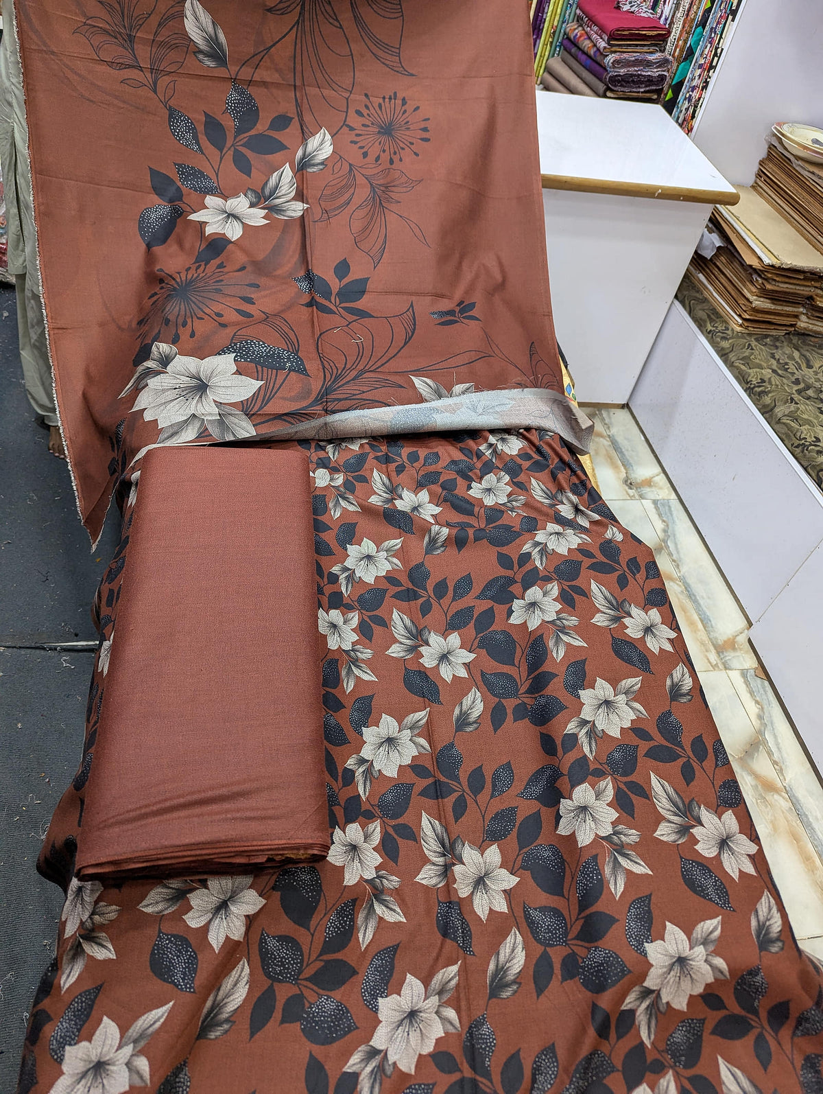 Premium Dhanak Printed 3 Piece Suit for Women | Unstitched Winter Collection - 009 - View 2