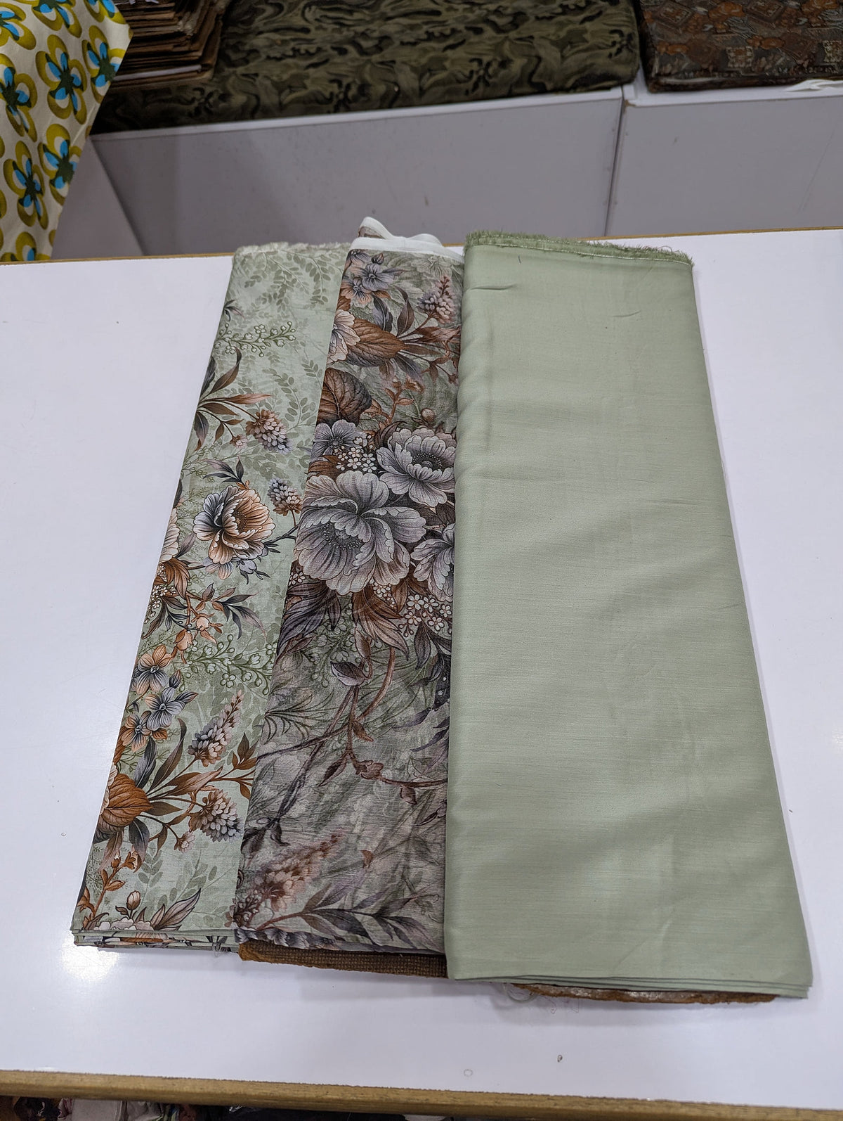 Premium Viscose 3 Piece Suit with Pure Bamber Chiffon Dupatta – Shirt & Trouser - 010 - View 3