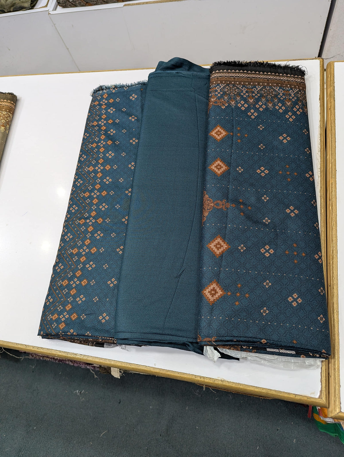 Five Star Premium Dhanak Printed 3 Piece Suit for Women | Winter Unstitched Collection - 018 - View 2