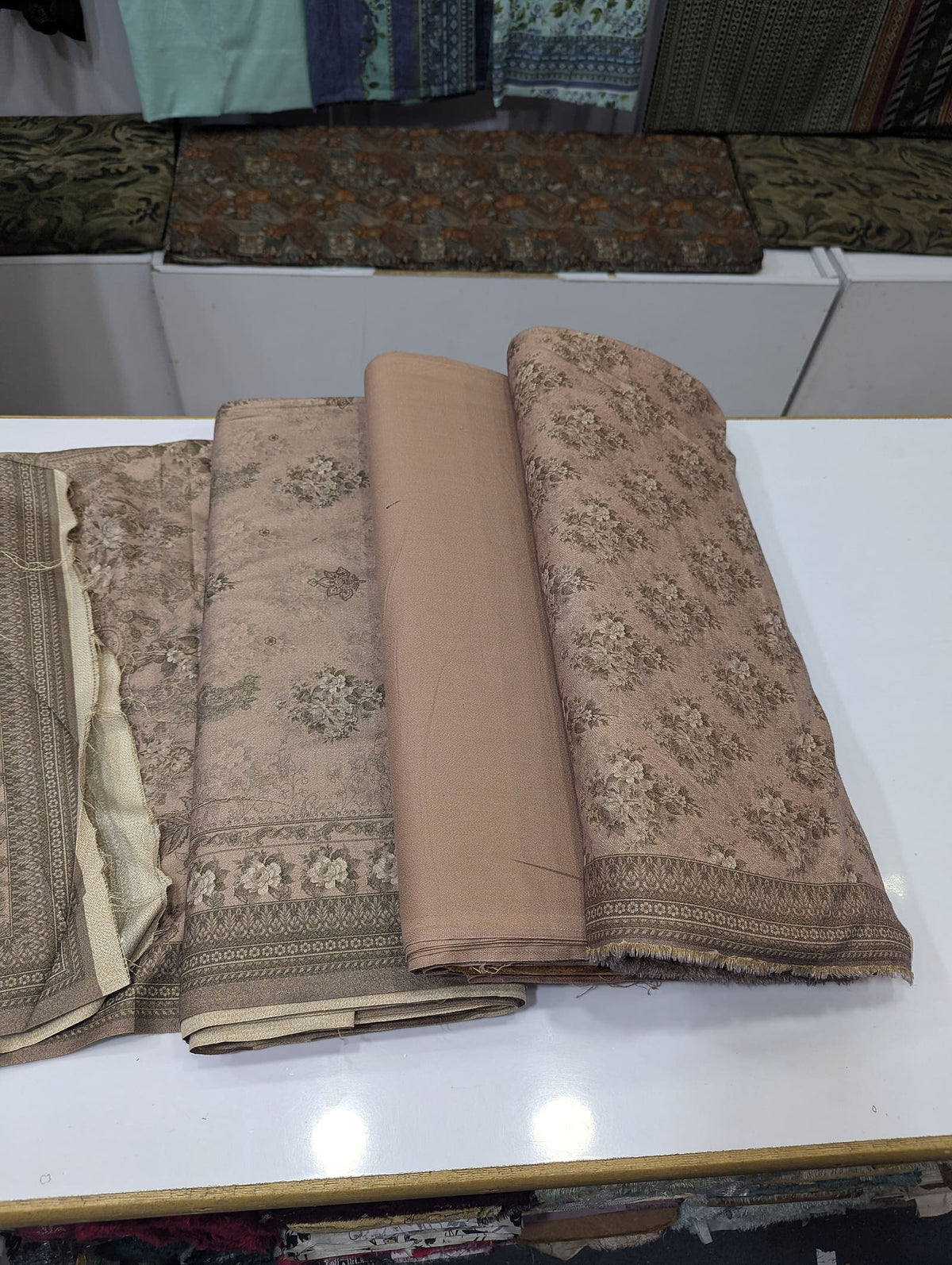 Premium Dhanak Printed 3 Piece Suit for Women | Unstitched Winter Collection - 018 - View 2