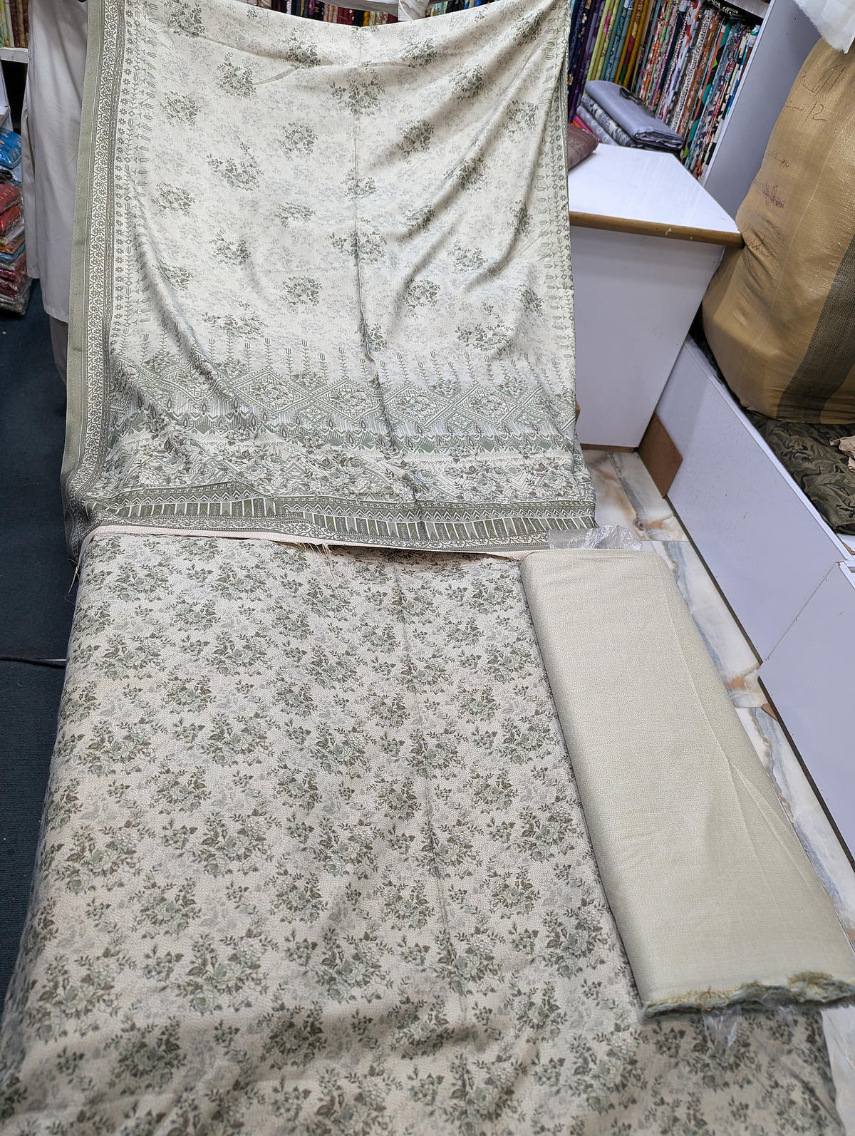Five Star Premium Dhanak Printed 3 Piece Suit for Women | Winter Unstitched Collection - 020 - View 1