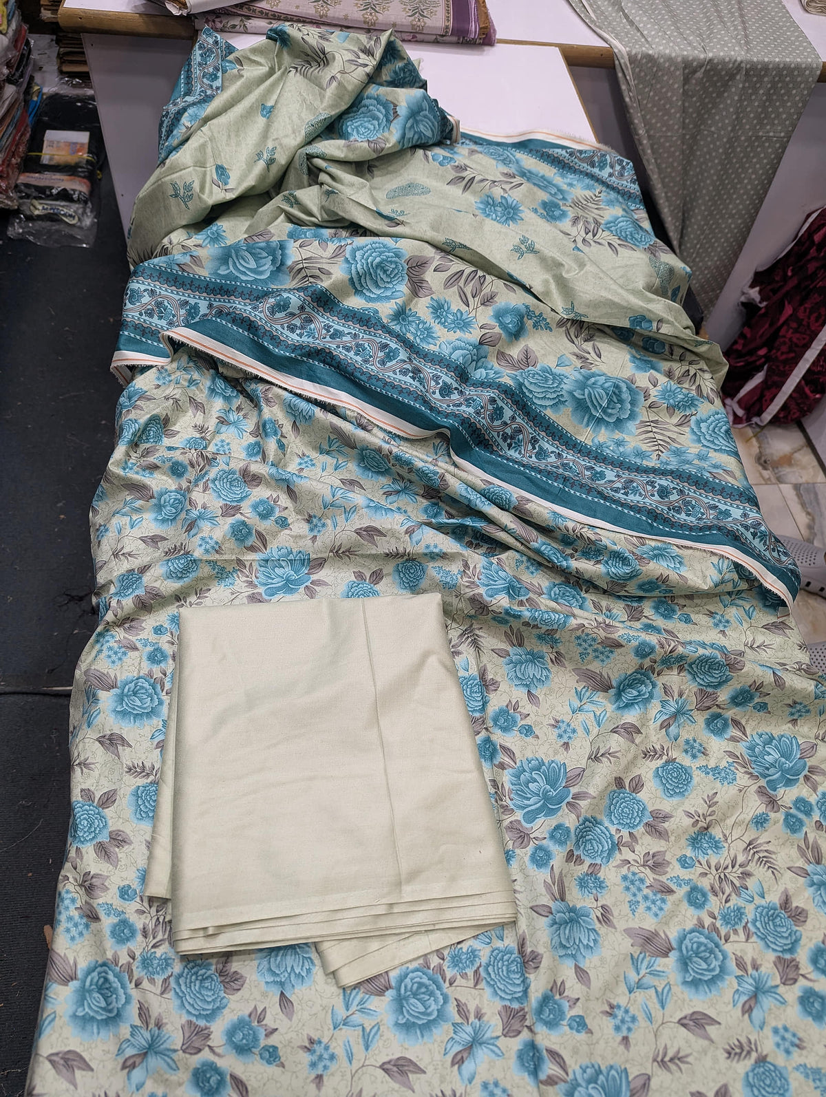 linen 3-pcs - 023 - View 2