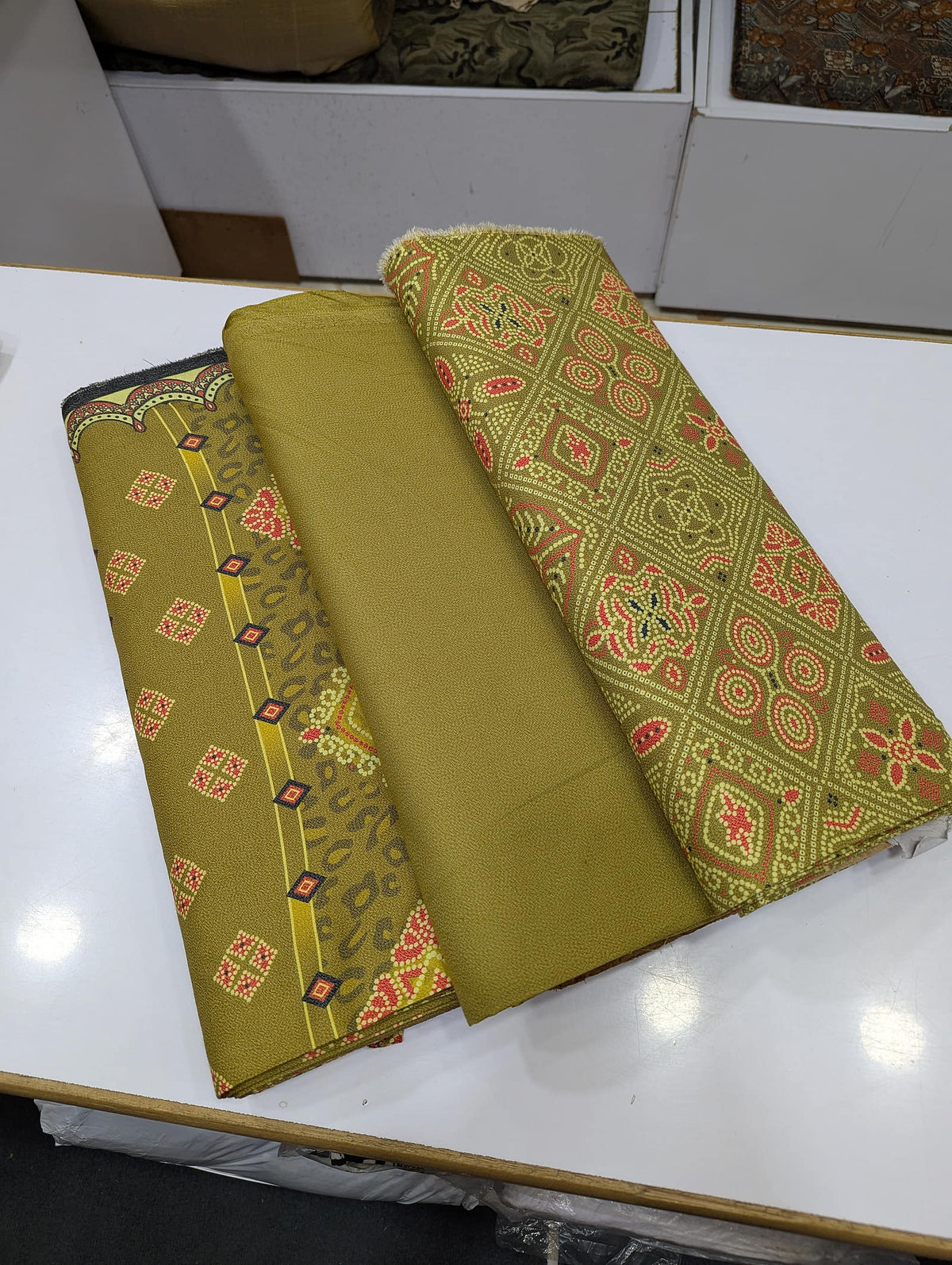 Five Star Premium Dhanak Printed 3 Piece Suit for Women | Winter Unstitched Collection - 025 - View 2