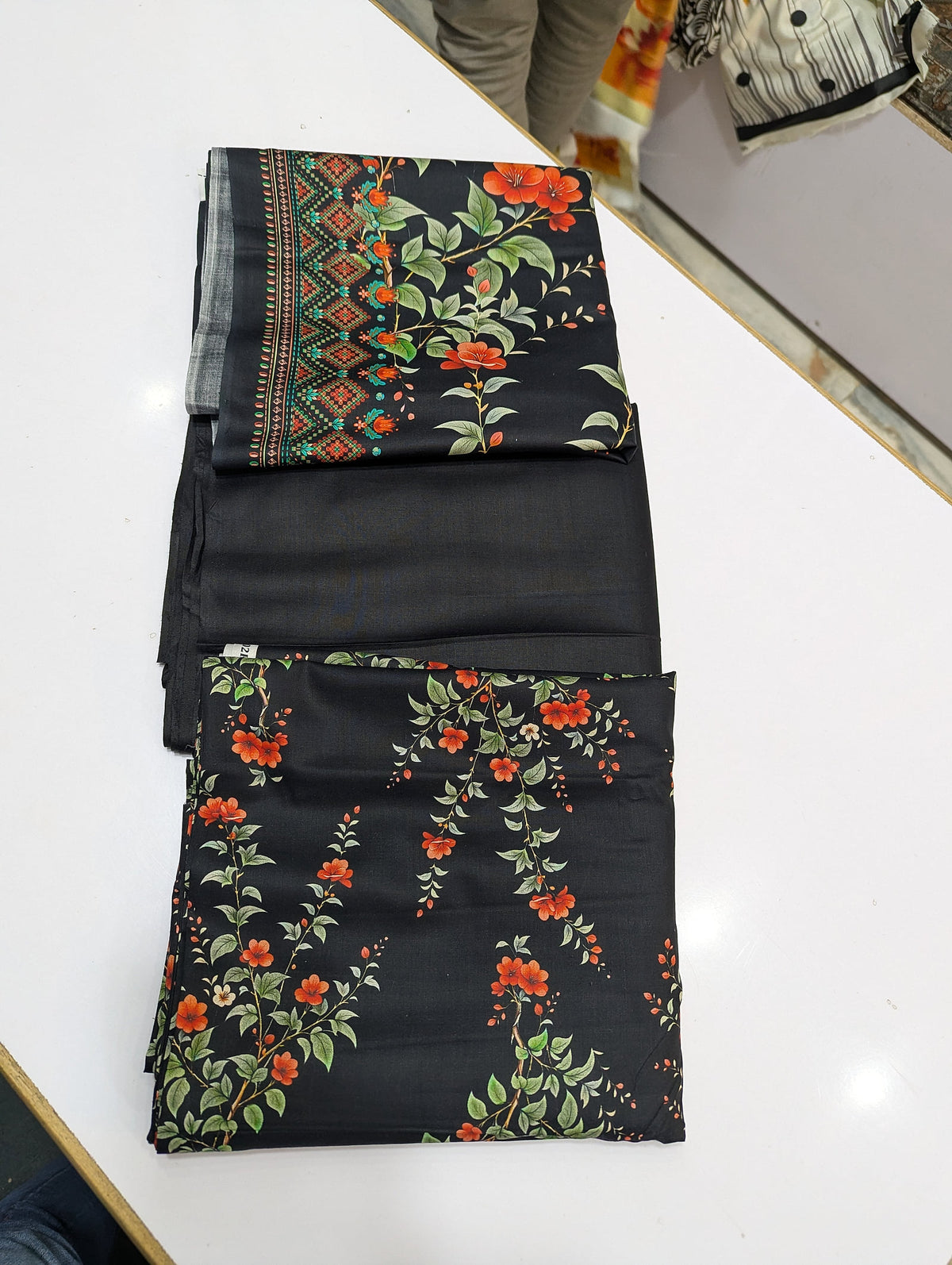 linen 3-pcs - 028 - View 2