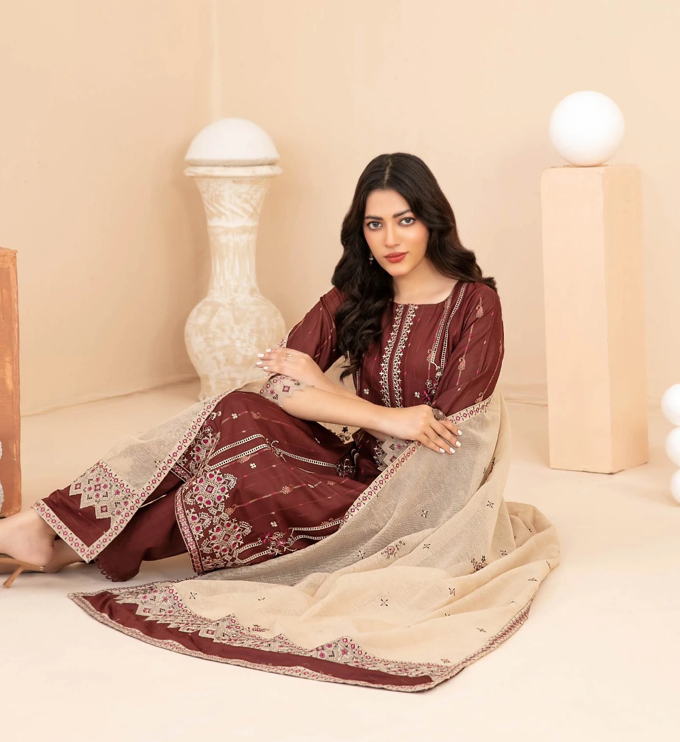 Milaya Mahroon - Image 3